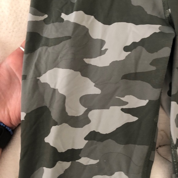 Aerie Camo Leggings - Picture 3 of 4